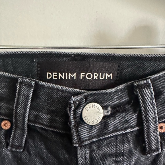 Aritzia Denim Forum Black ‘The Yoko Mid Thigh Short’ Jean Shorts size 23 EUC - Picture 4 of 8
